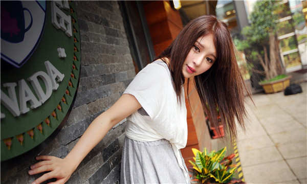 乌苏想找一个女性生孩子给报酬-｛找个女人生孩子多少钱｝